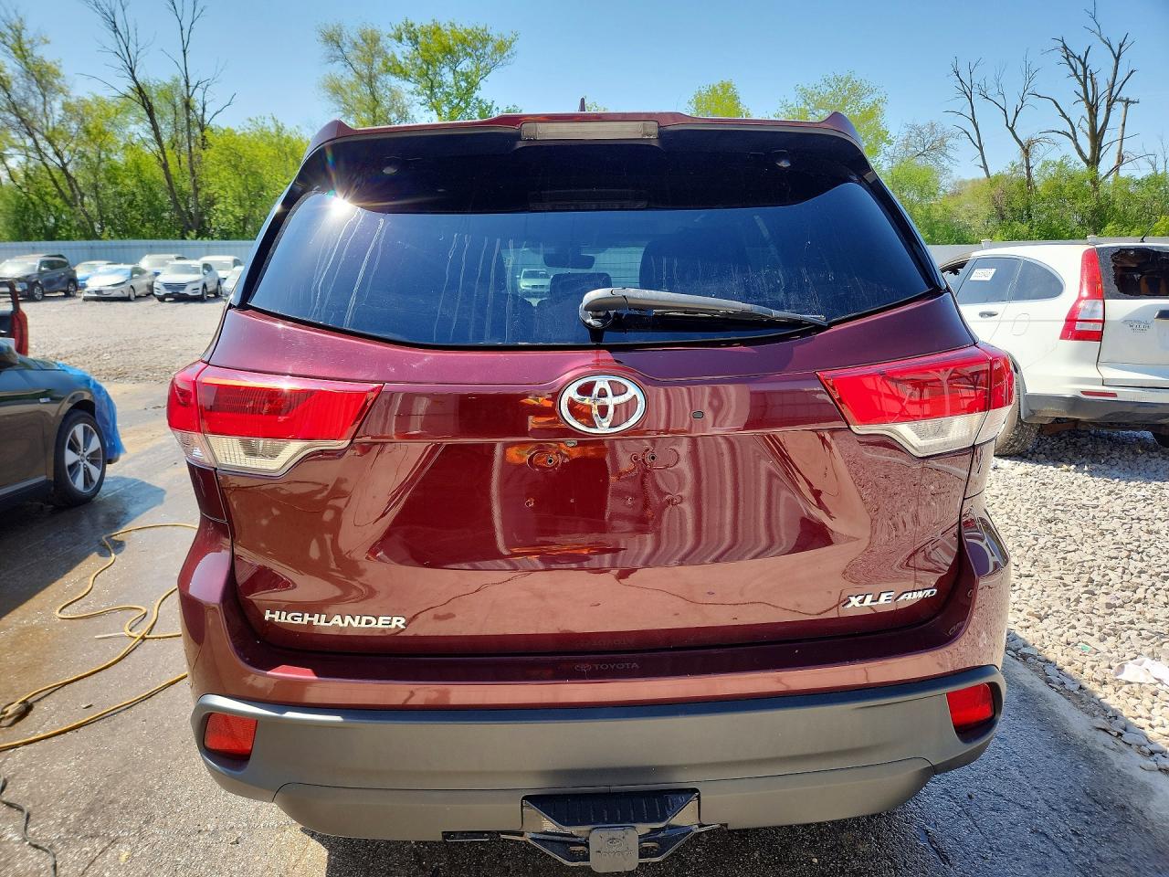 2018 TOYOTA HIGHLANDER XLE photo 11
