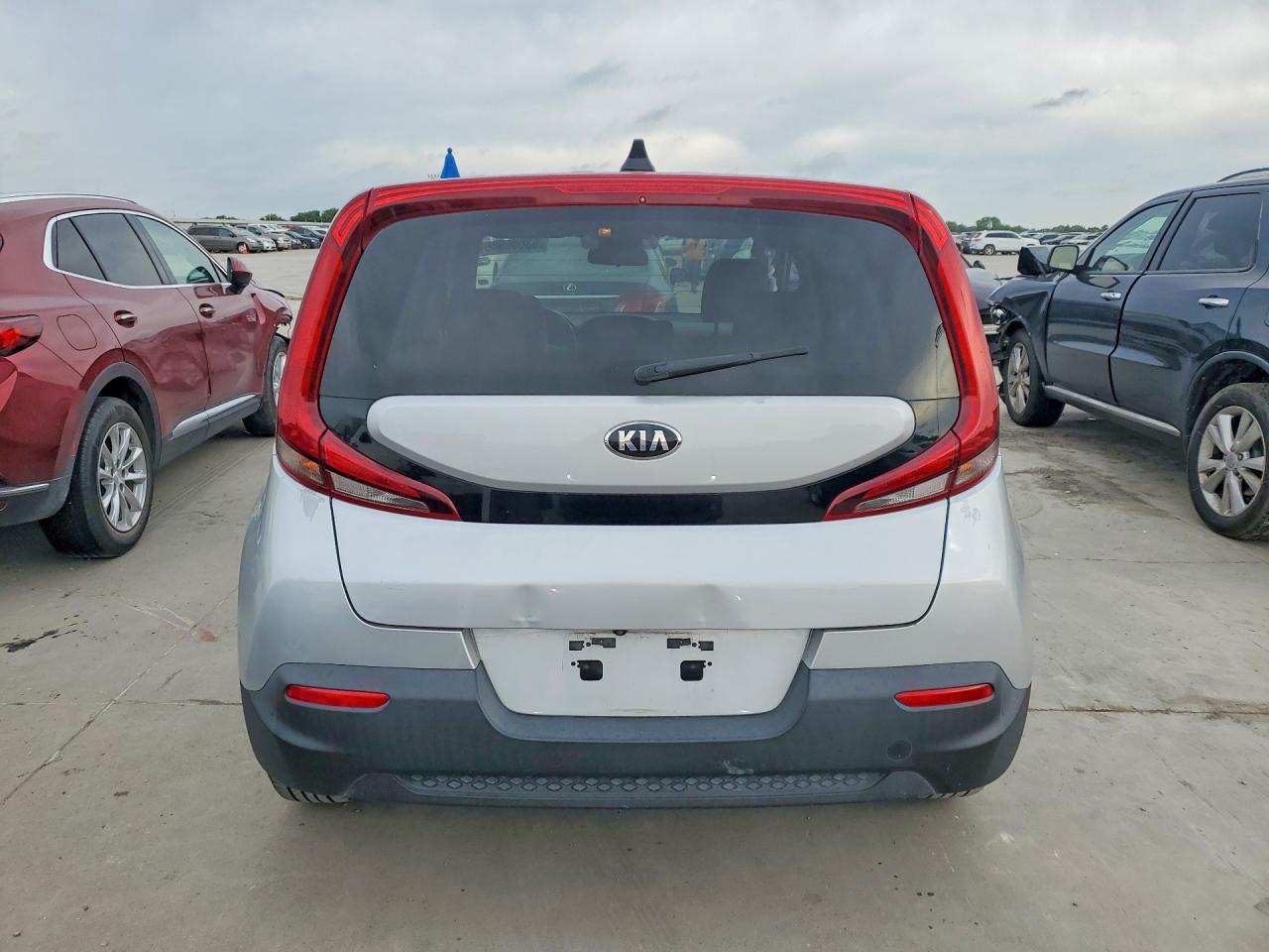 2020 KIA SOUL LX photo 11