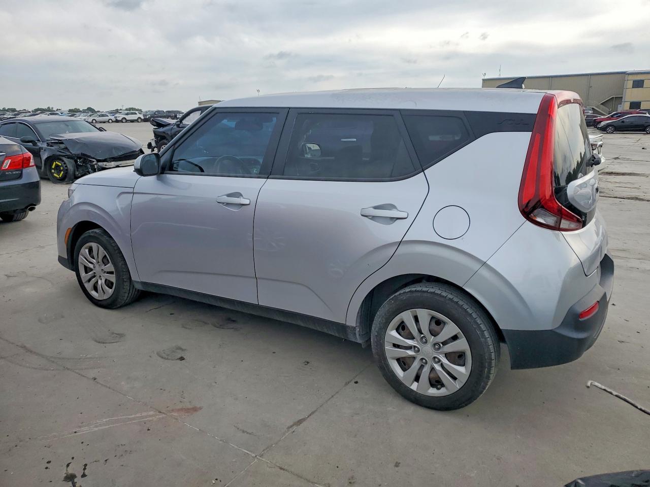 2020 KIA SOUL LX photo 3
