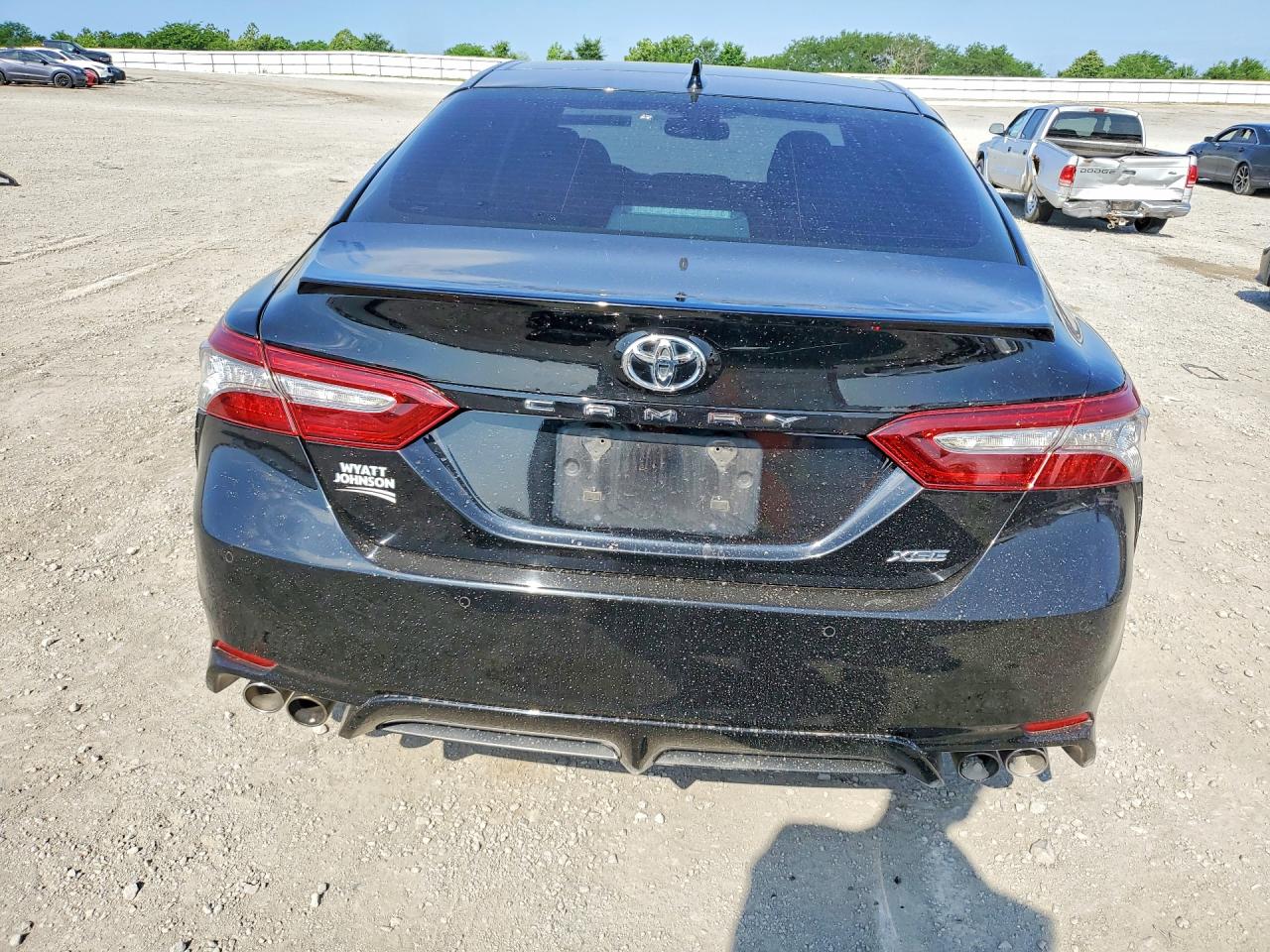 2018 TOYOTA CAMRY XSE V6 photo 16