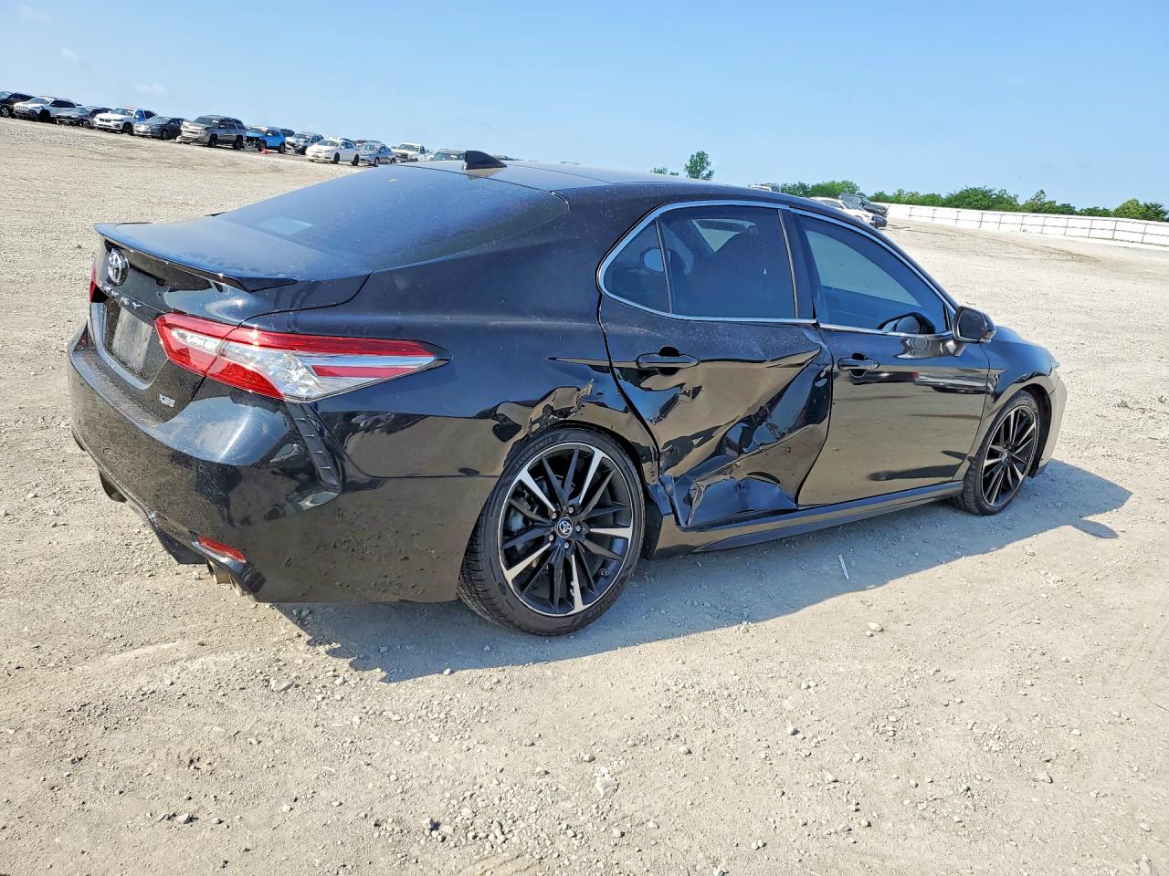 2018 TOYOTA CAMRY XSE V6 photo 7