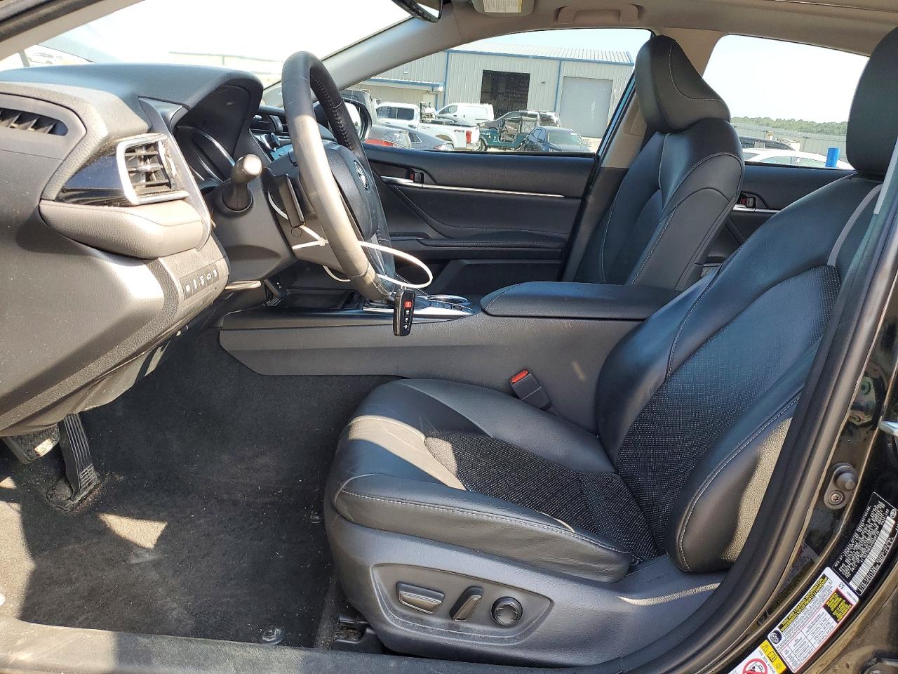 2018 TOYOTA CAMRY XSE V6 photo 19