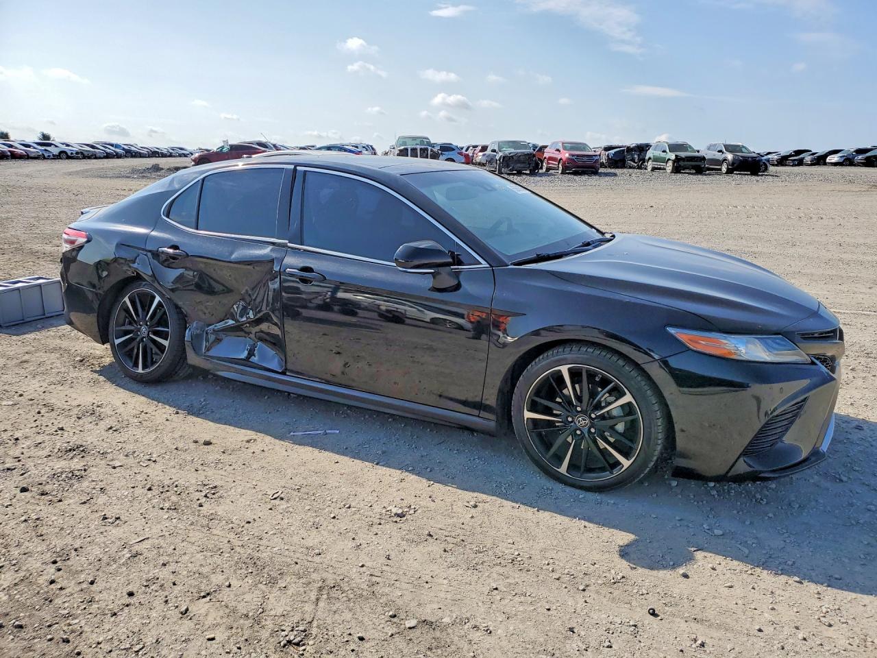 2018 TOYOTA CAMRY XSE V6 photo 10