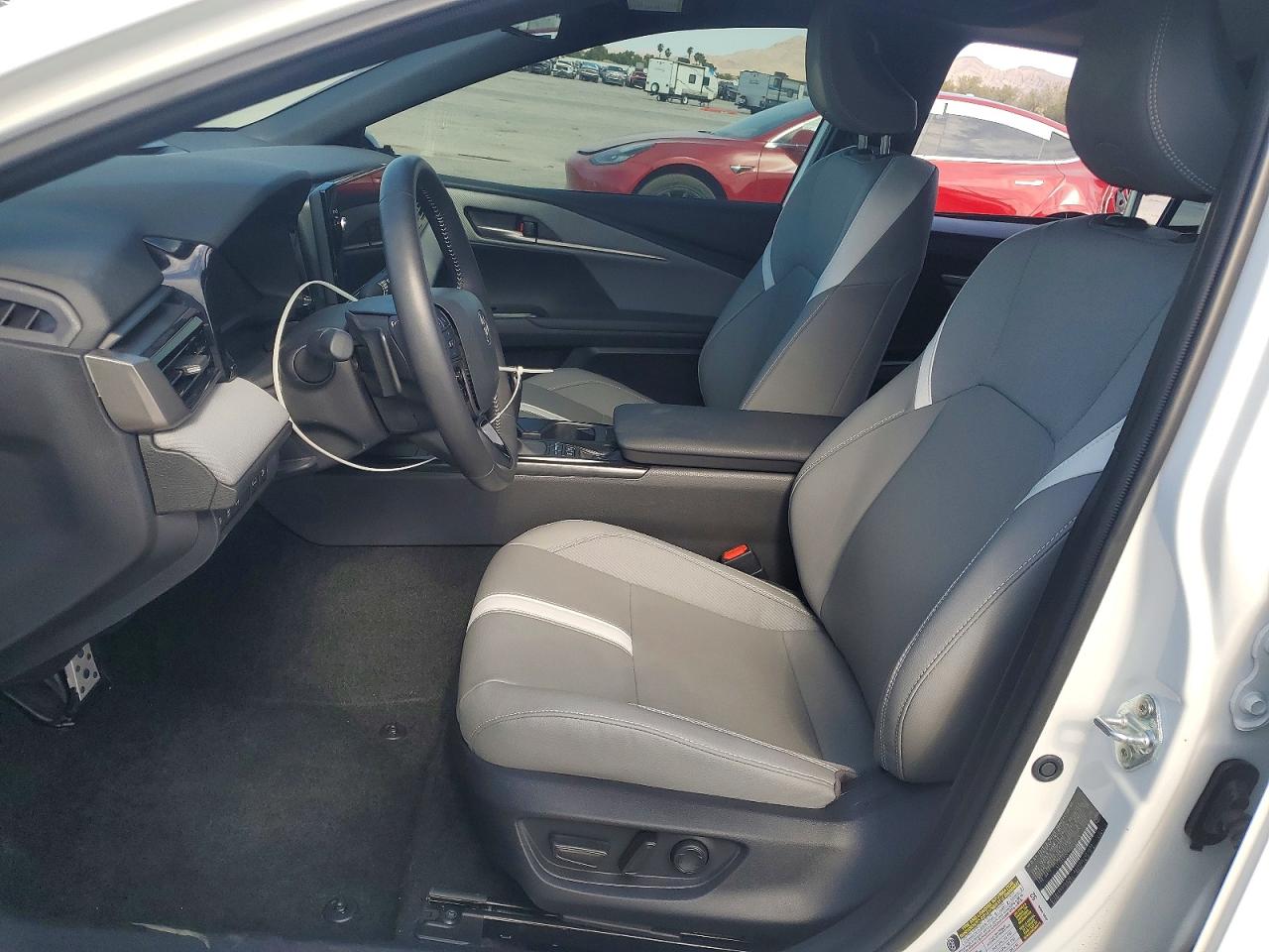 2025 TOYOTA CAMRY SE photo 12