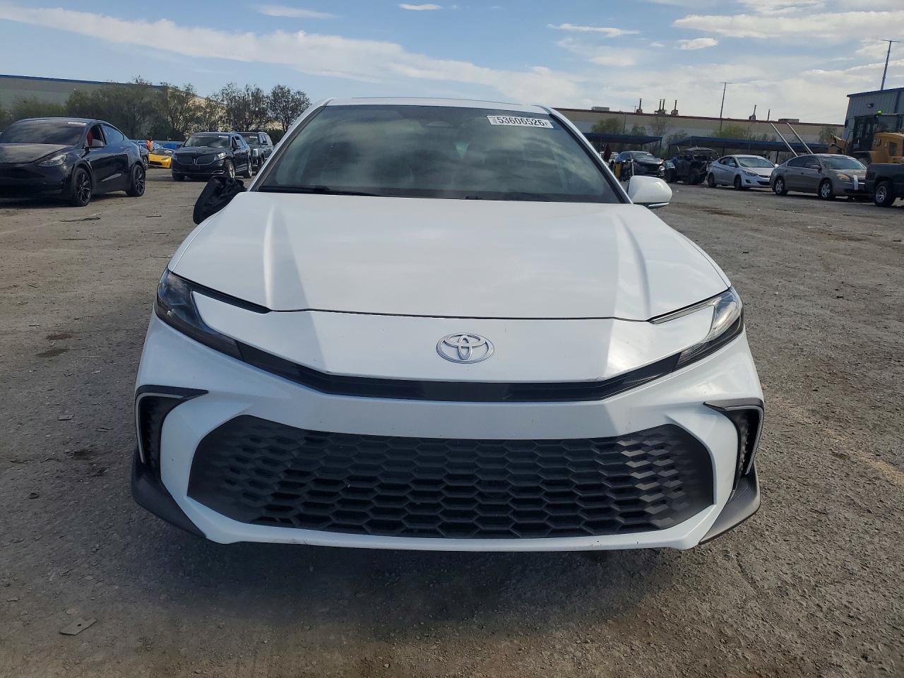 2025 TOYOTA CAMRY SE photo 9