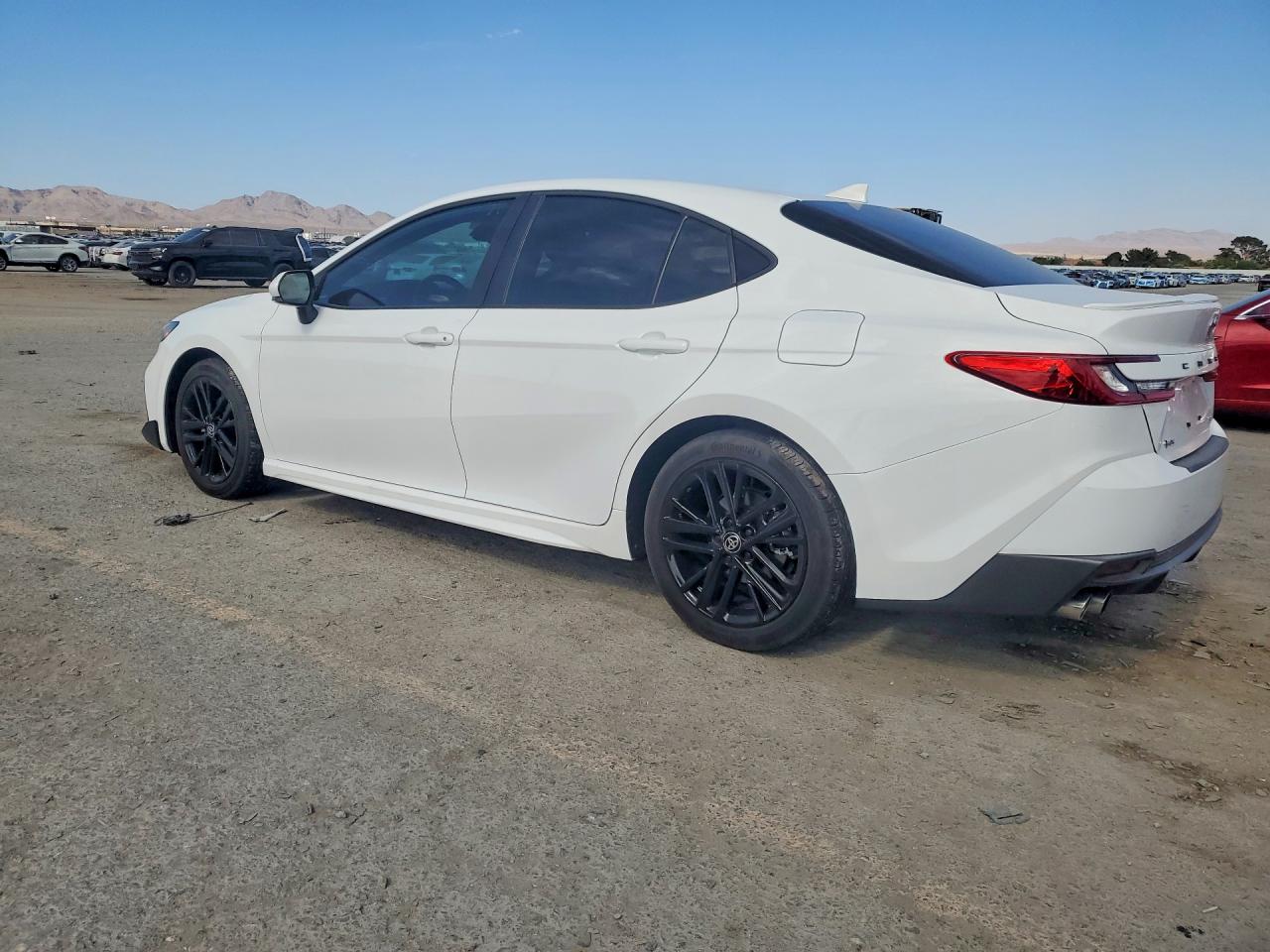 2025 TOYOTA CAMRY SE photo 3