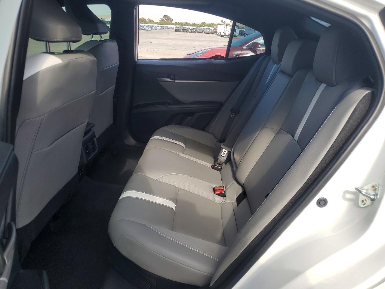 2025 TOYOTA CAMRY SE photo 17