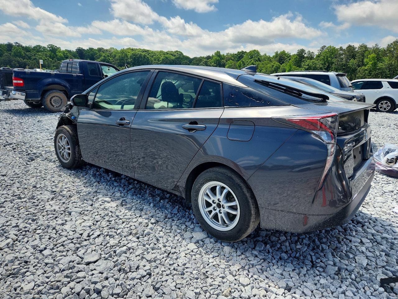 2017 TOYOTA PRIUS TWO photo 4