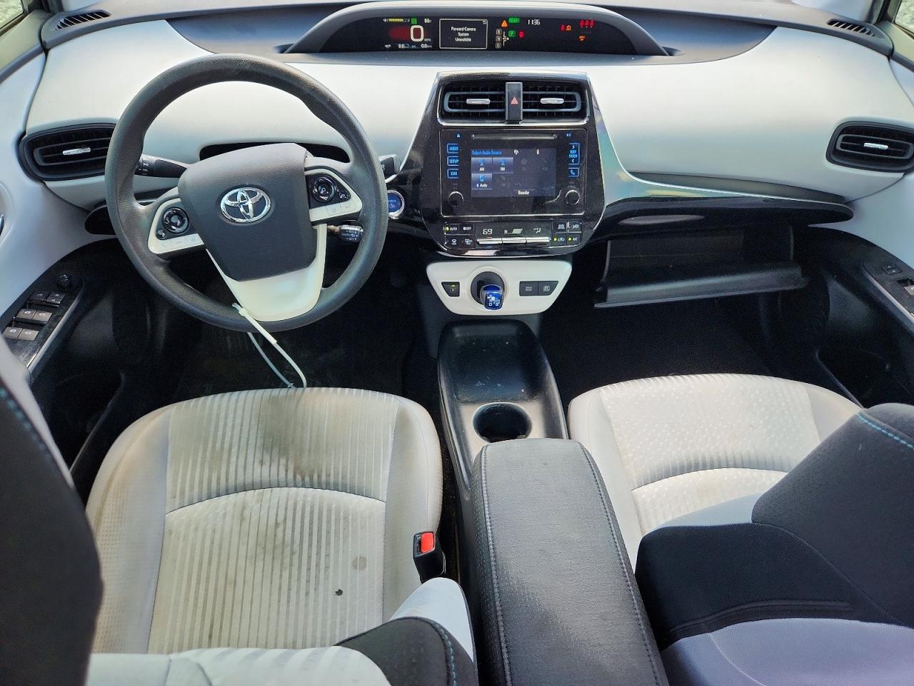2017 TOYOTA PRIUS TWO photo 22