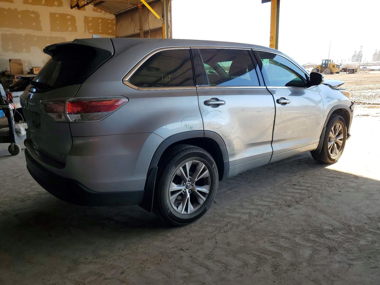 2016 TOYOTA HIGHLANDER LE PLUS photo 7