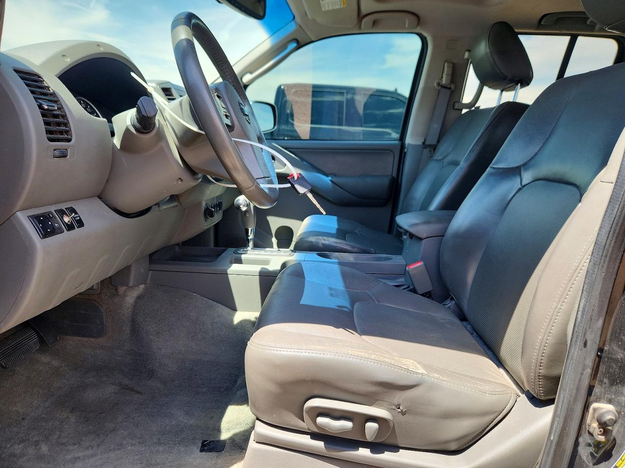 2011 NISSAN FRONTIER S photo 19