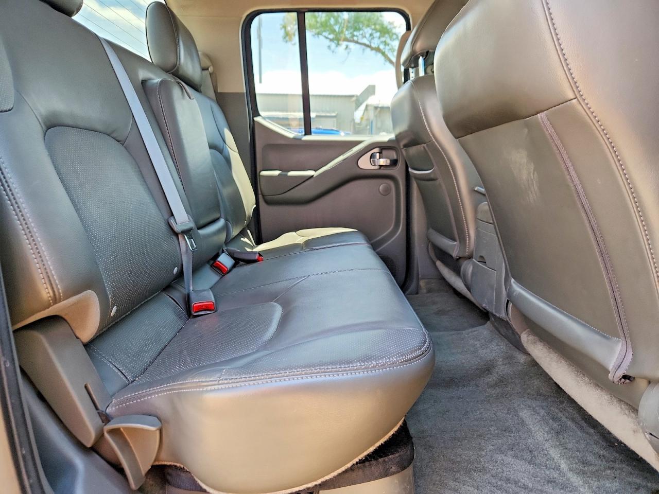 2011 NISSAN FRONTIER S photo 28