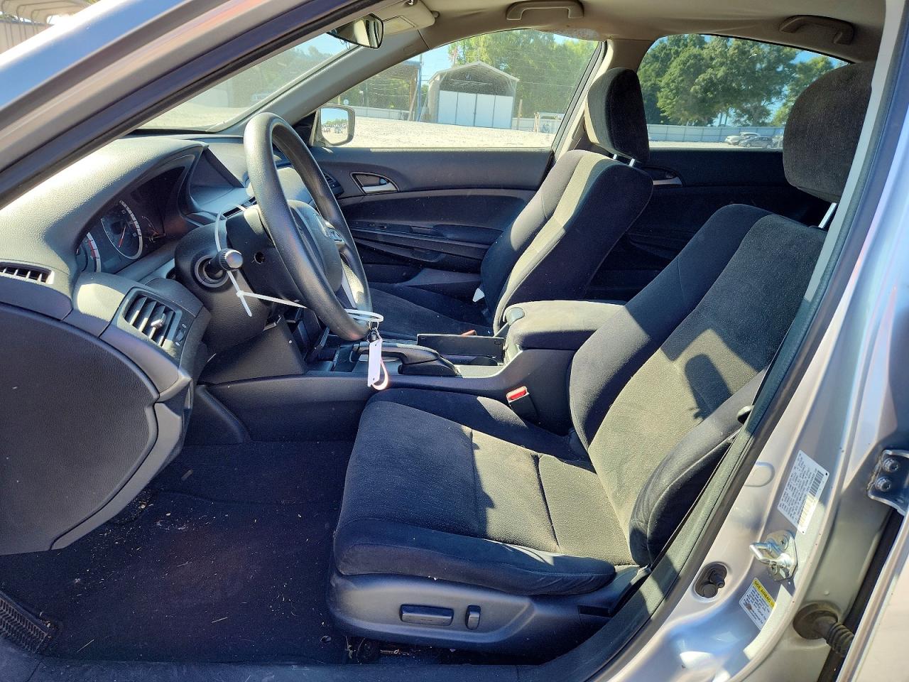 2010 HONDA ACCORD LXP photo 19