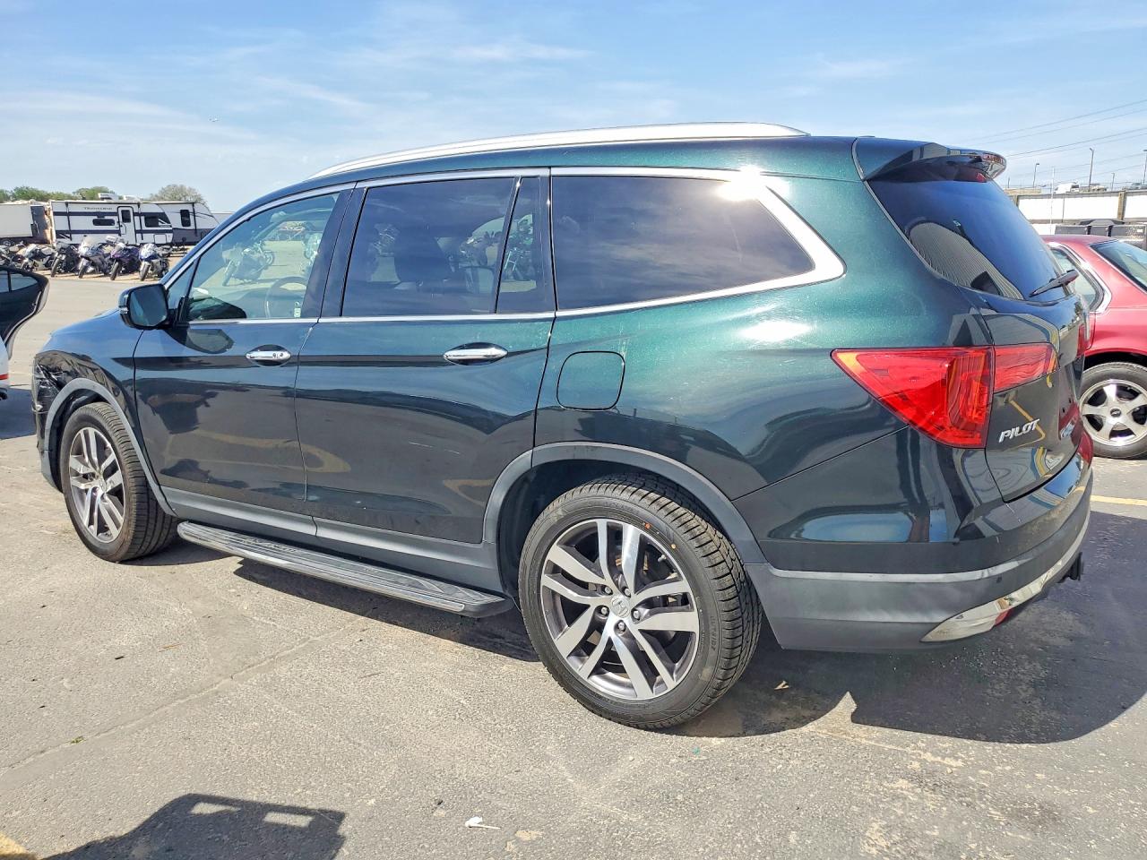 2016 HONDA PILOT TOURING photo 4