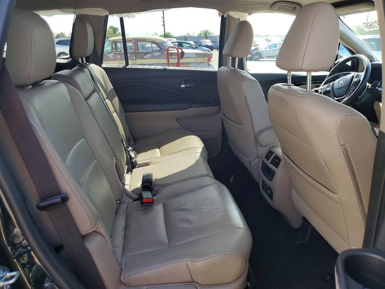 2016 HONDA PILOT TOURING photo 31