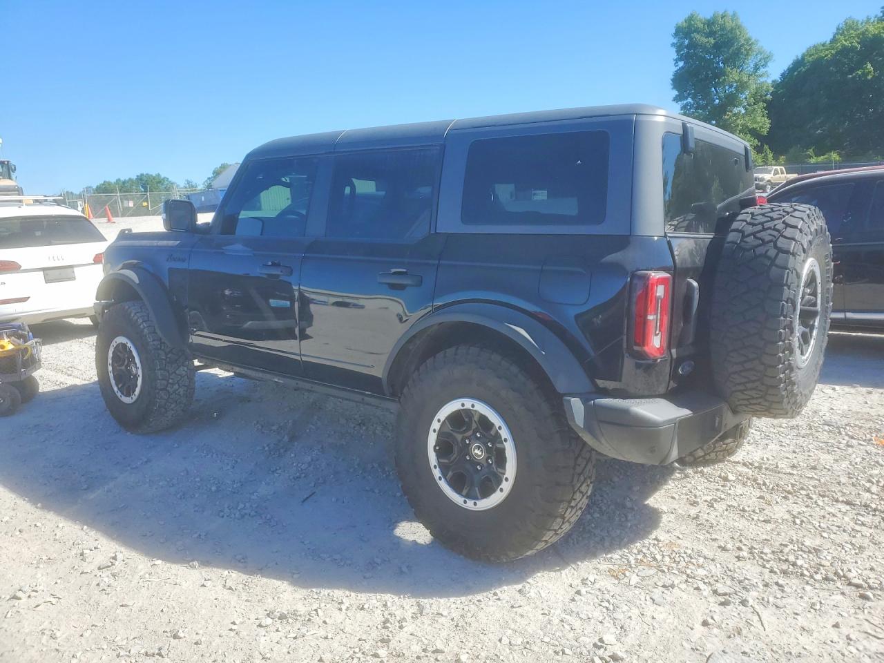 2023 FORD BRONCO BASE photo 3