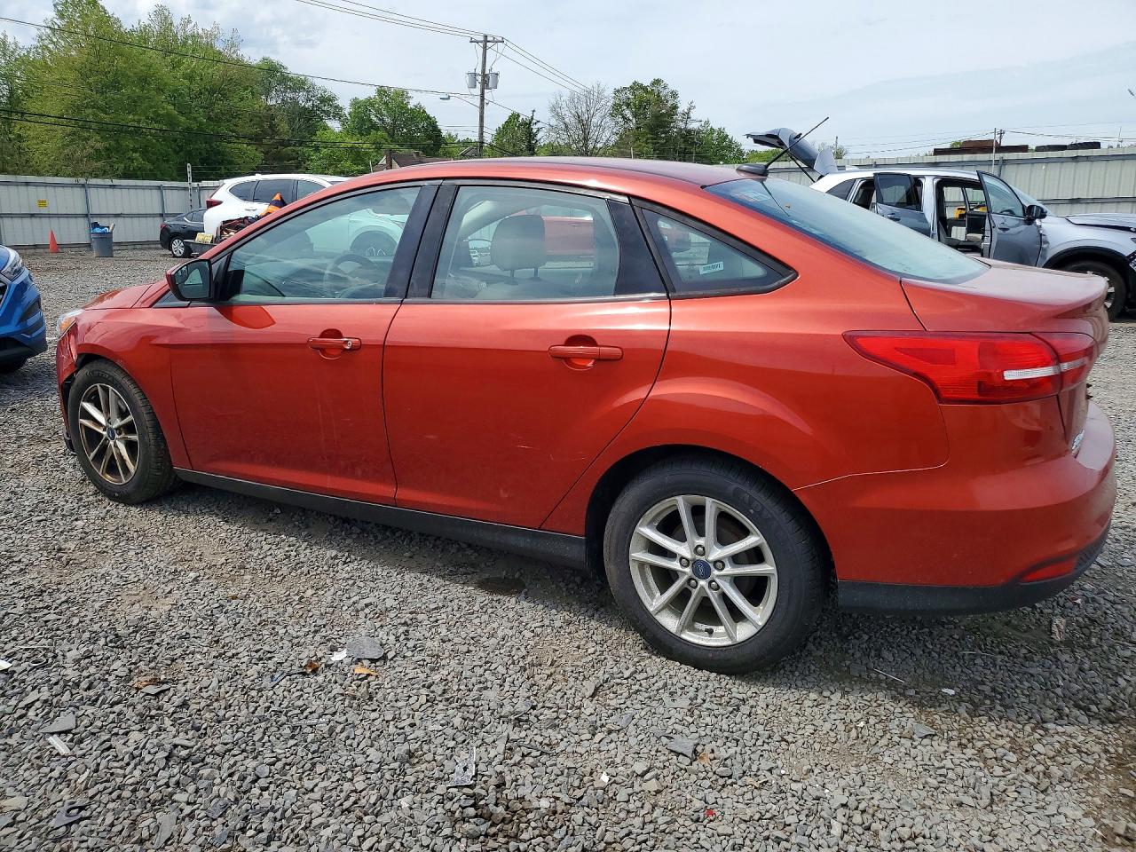 2018 FORD FOCUS SE photo 3