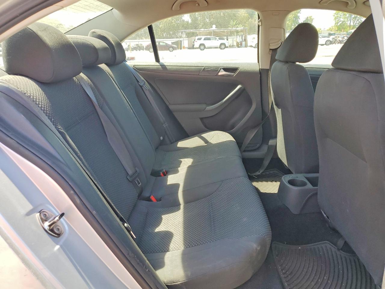 2012 VOLKSWAGEN JETTA BASE photo 28