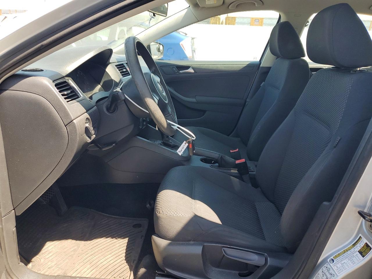 2012 VOLKSWAGEN JETTA BASE photo 19