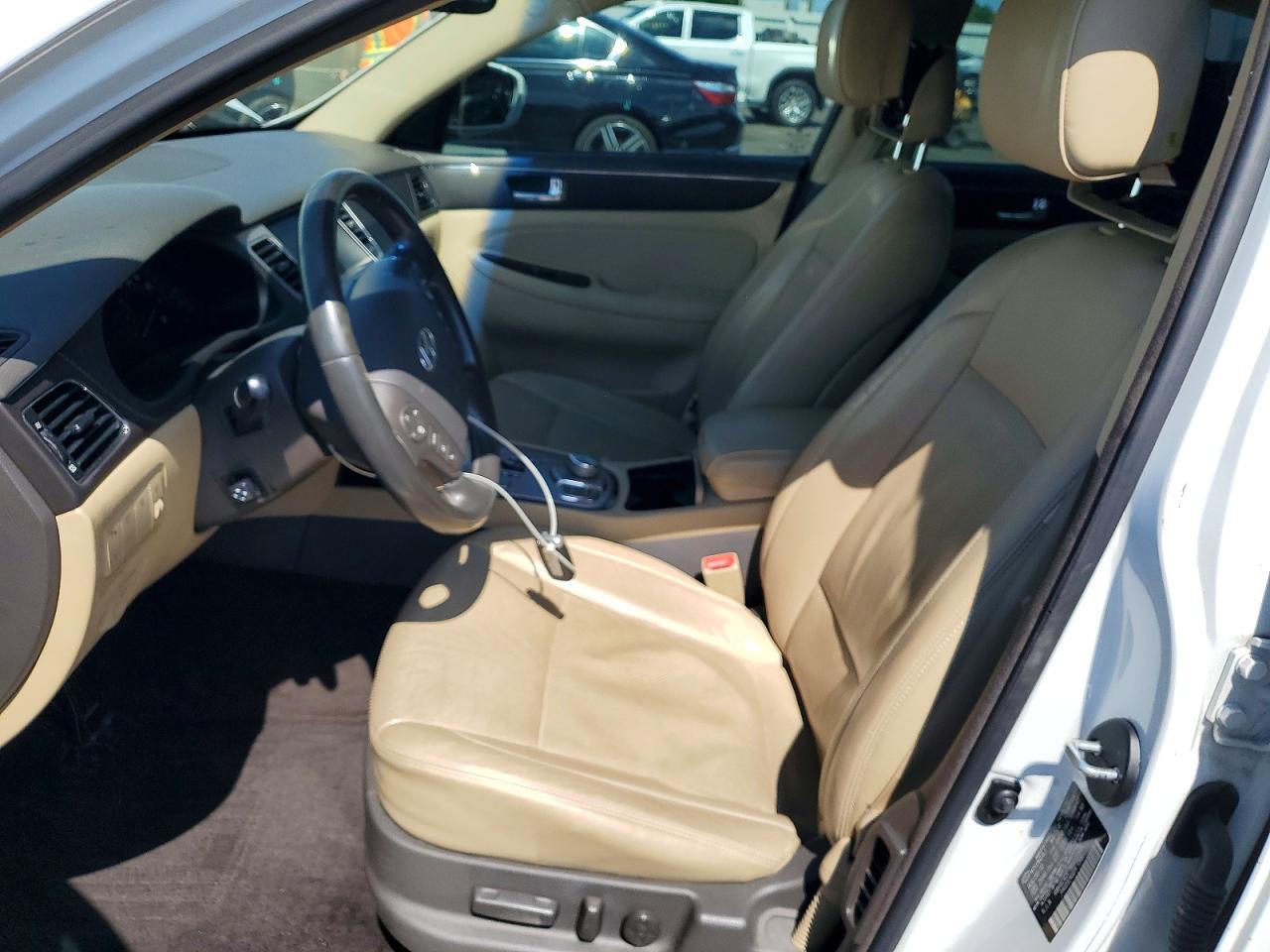 2011 HYUNDAI GENESIS 3.8L photo 13