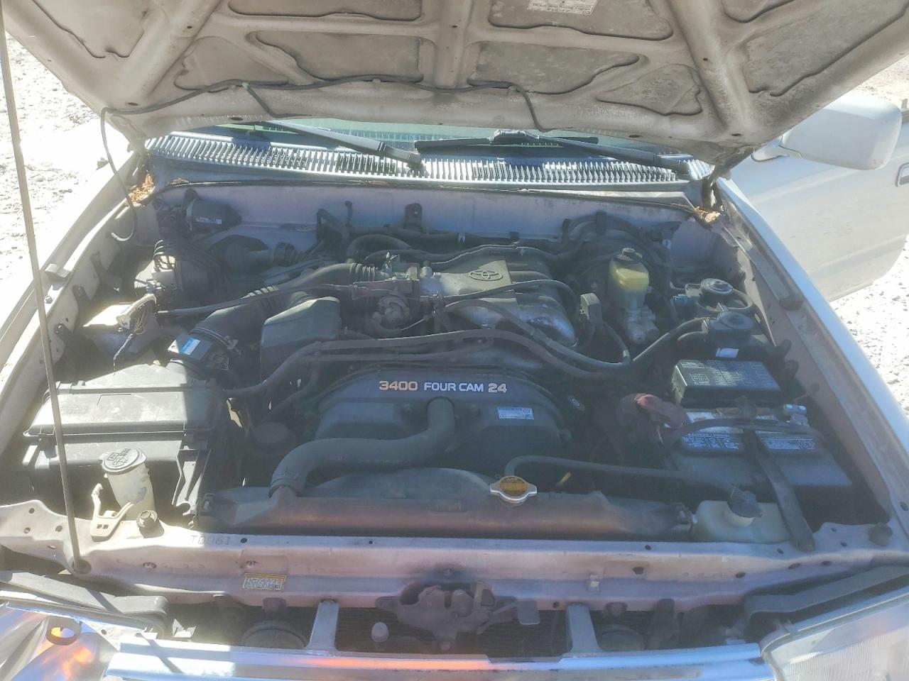 1997 TOYOTA 4RUNNER SR5 photo 23