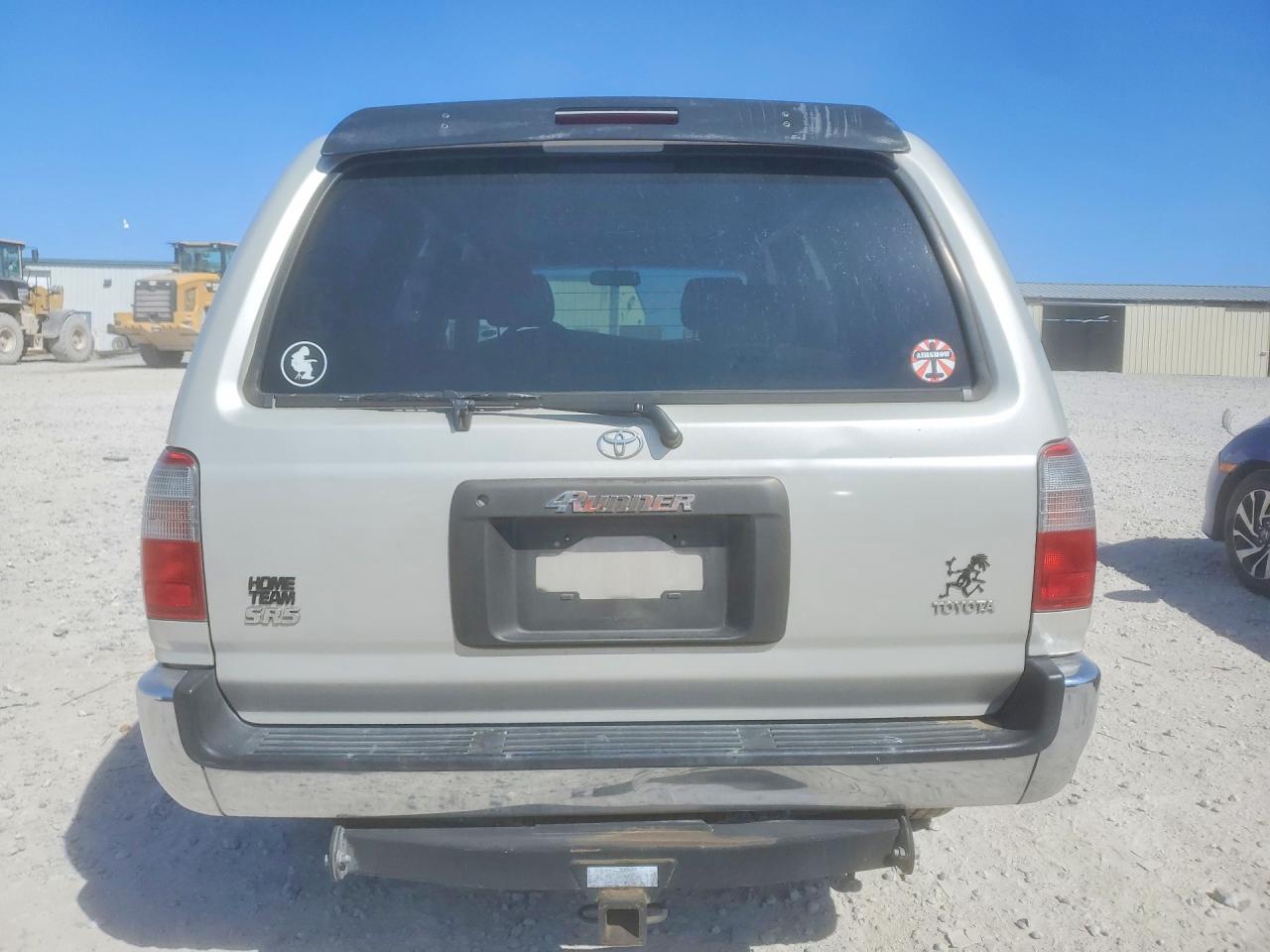 1997 TOYOTA 4RUNNER SR5 photo 11