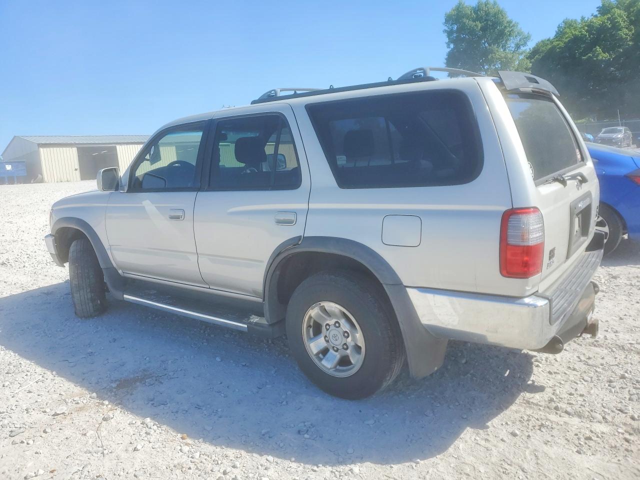 1997 TOYOTA 4RUNNER SR5 photo 3