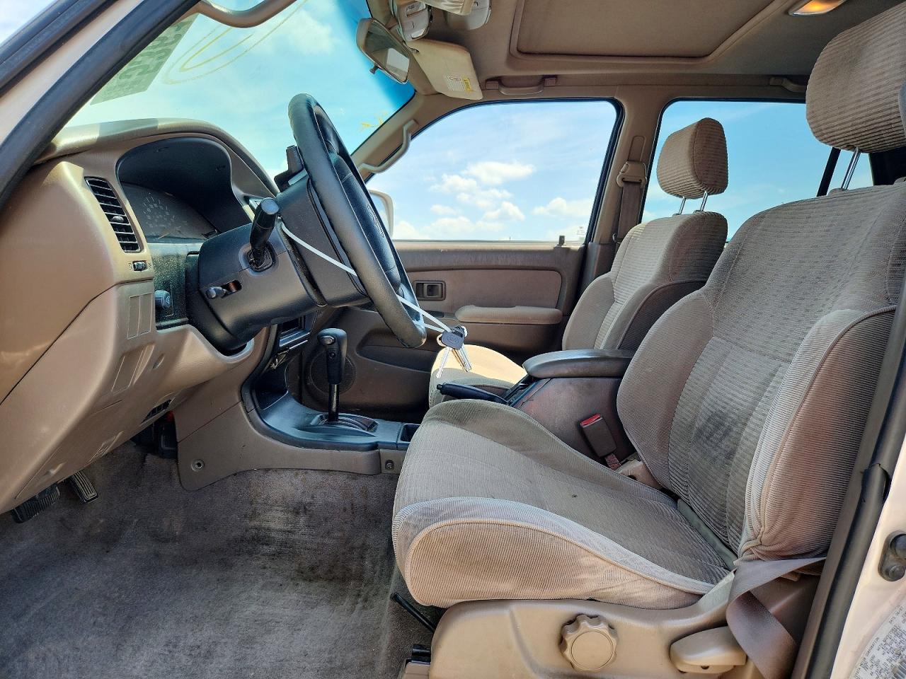 1997 TOYOTA 4RUNNER SR5 photo 13