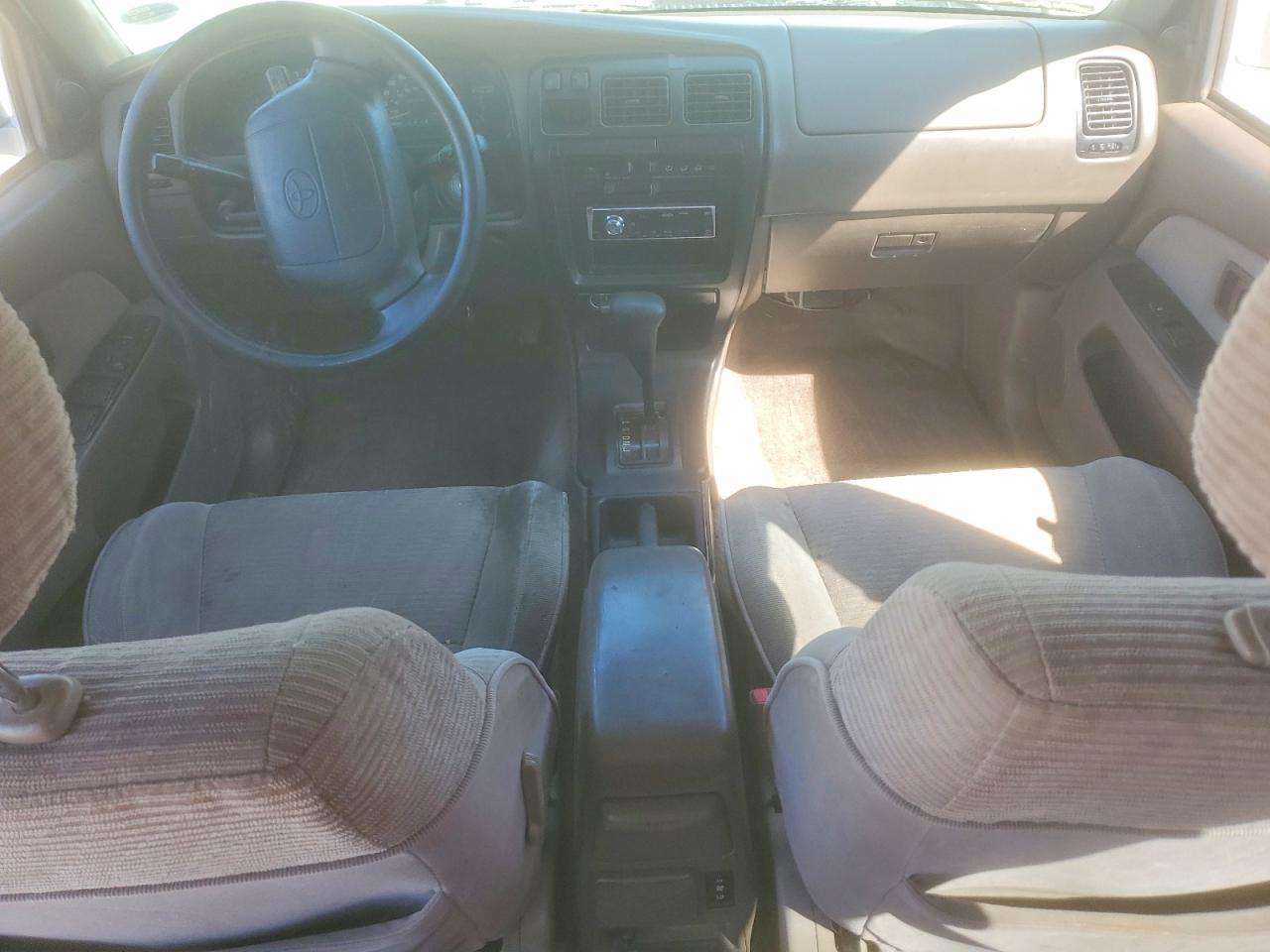 1997 TOYOTA 4RUNNER SR5 photo 15
