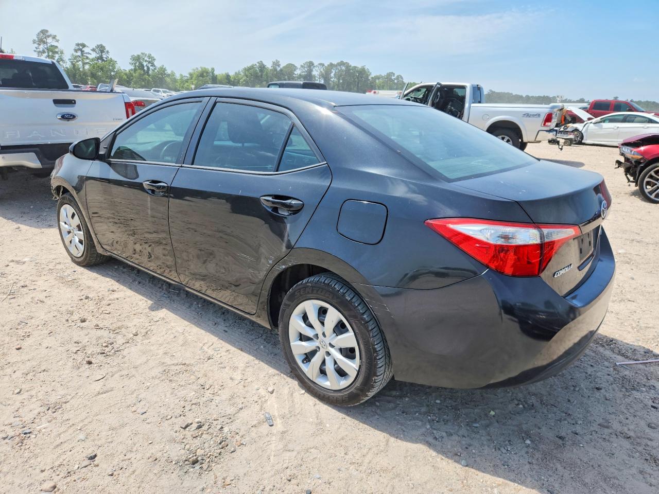 2015 TOYOTA COROLLA LE photo 4