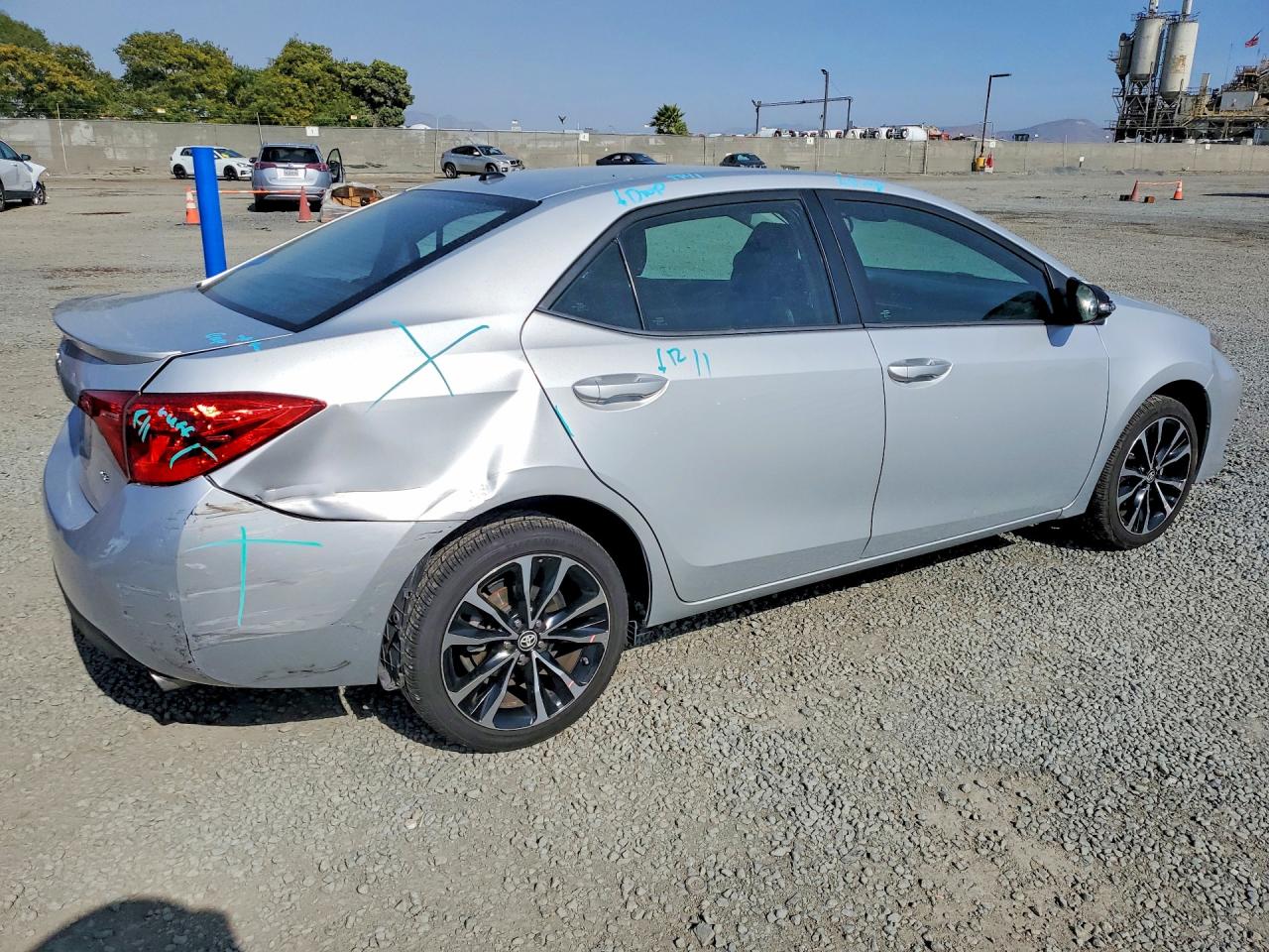 2017 TOYOTA COROLLA SE photo 5