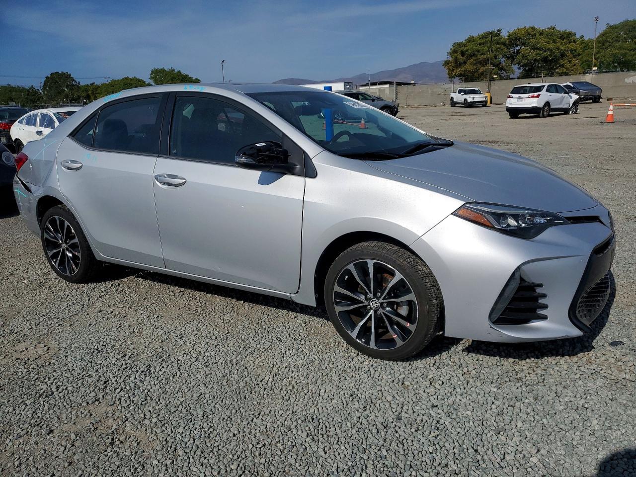 2017 TOYOTA COROLLA SE photo 7