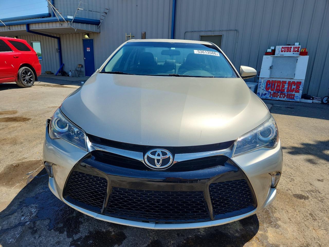 2017 TOYOTA CAMRY SE photo 9