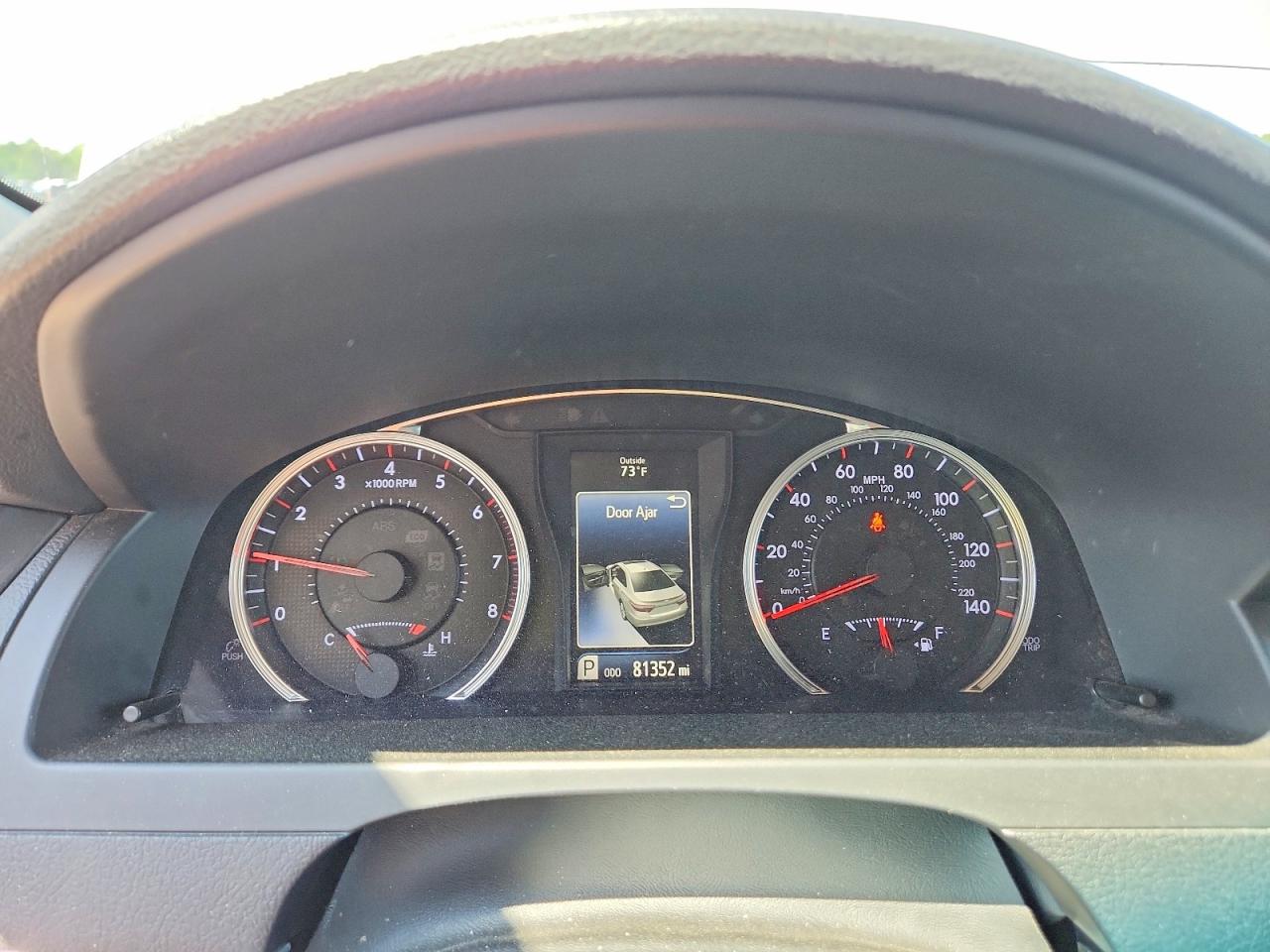 2017 TOYOTA CAMRY SE photo 17