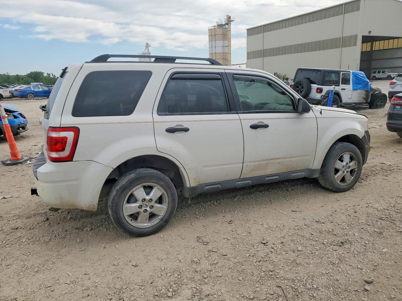 2010 FORD ESCAPE XLT photo 5
