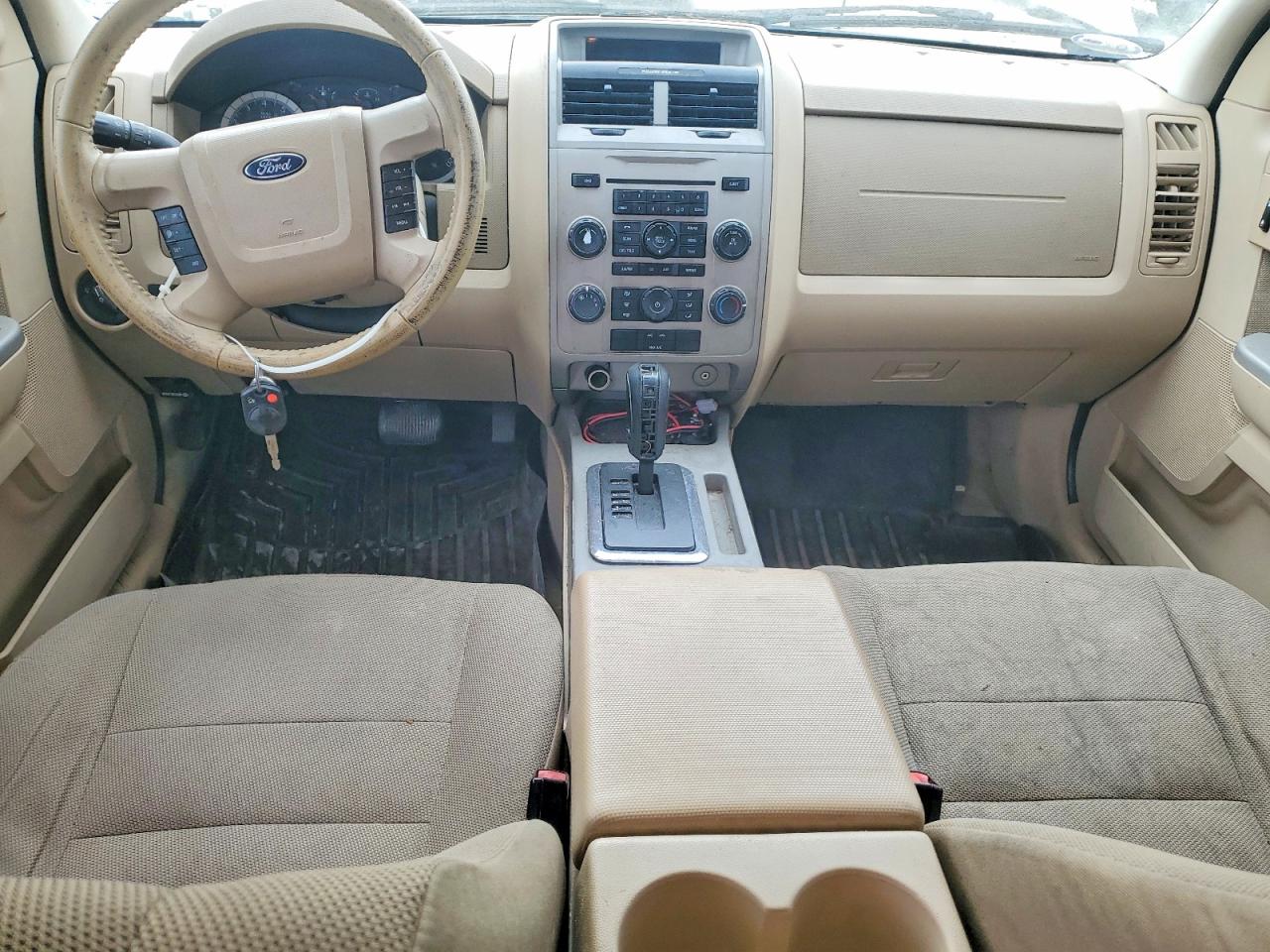 2010 FORD ESCAPE XLT photo 15