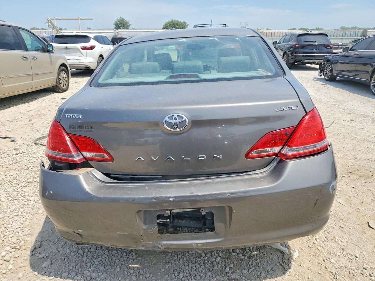 2005 TOYOTA AVALON LIMITED photo 16