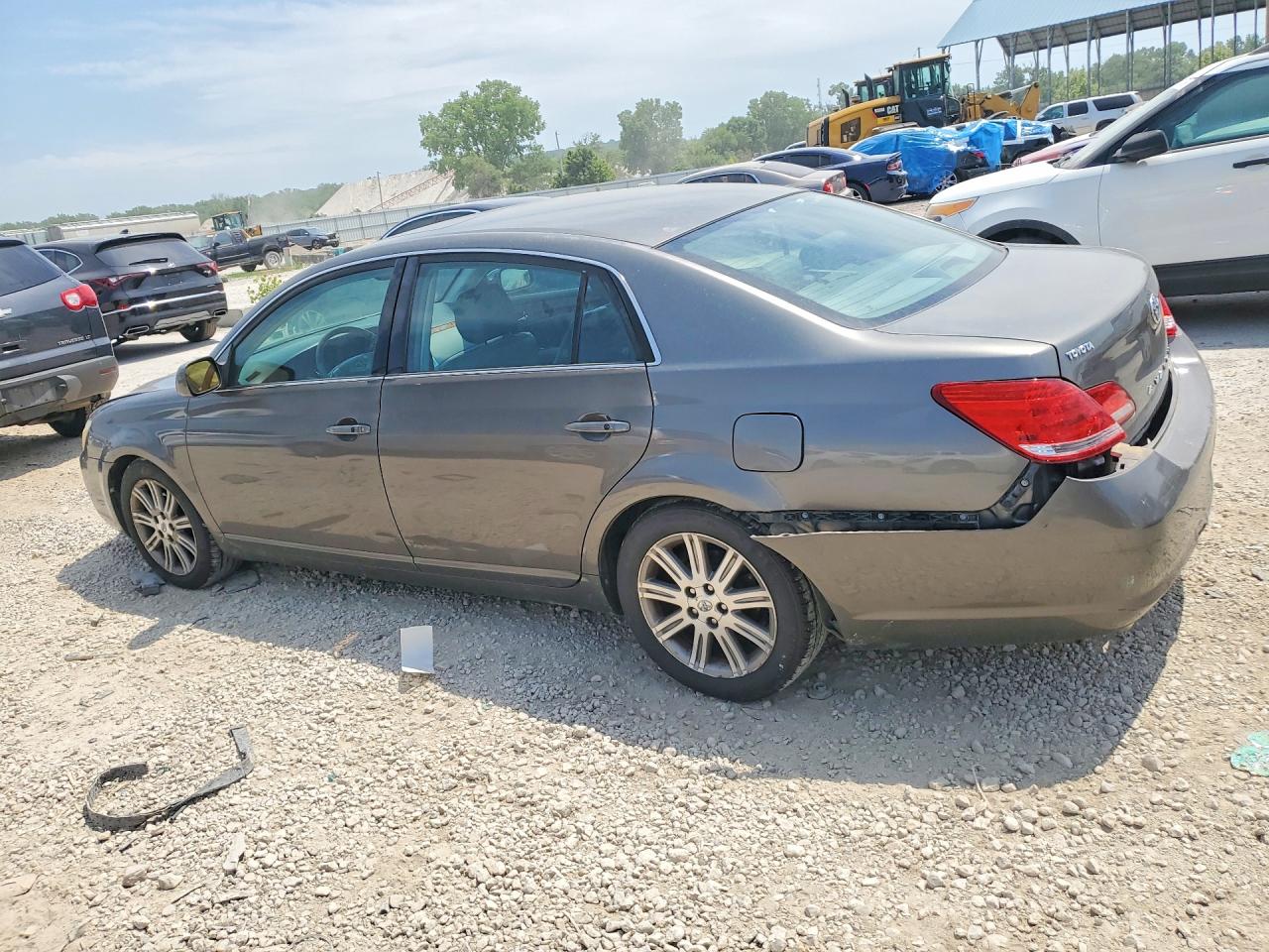 2005 TOYOTA AVALON LIMITED photo 4