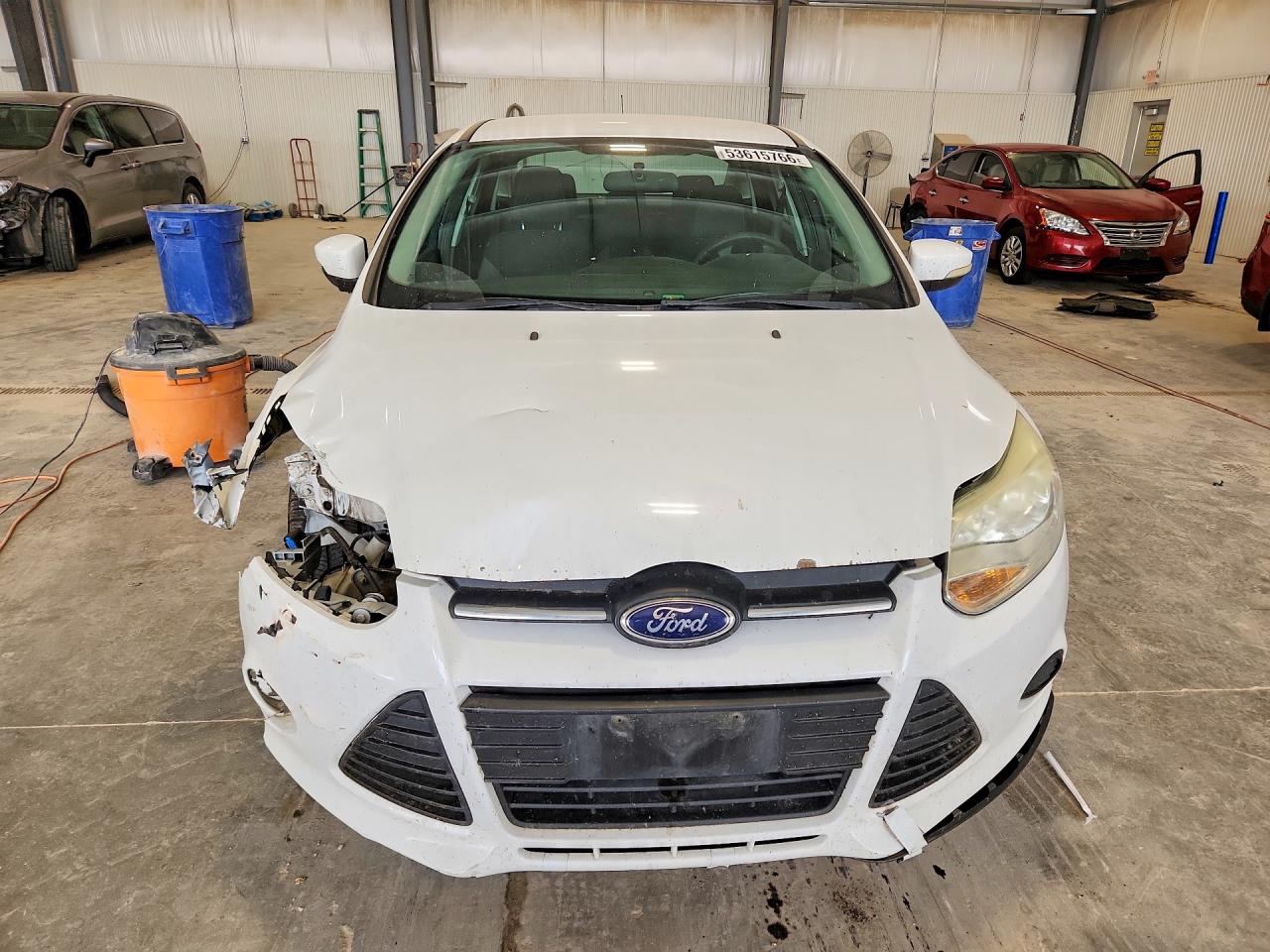 2014 FORD FOCUS SE photo 9