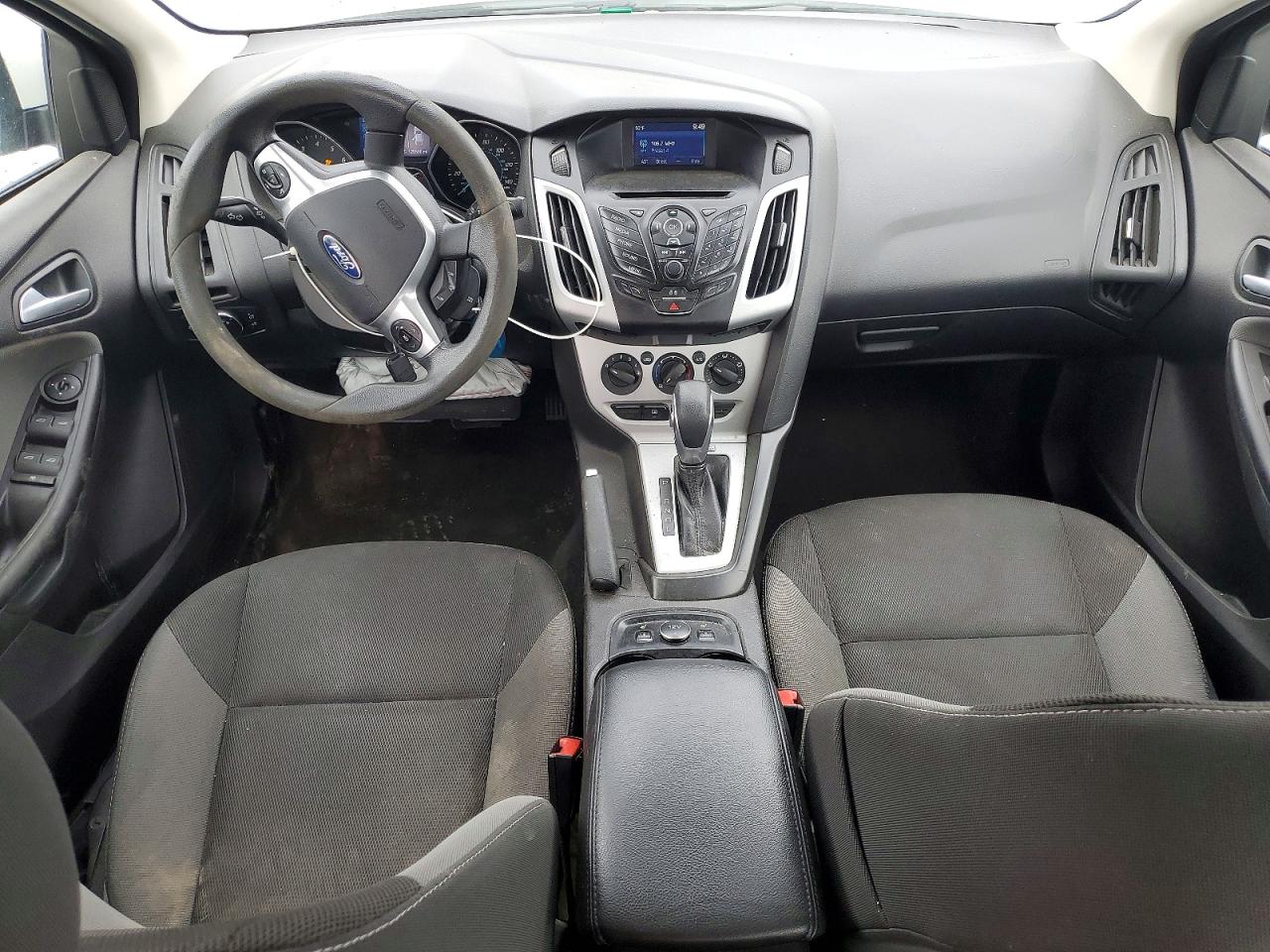 2014 FORD FOCUS SE photo 15