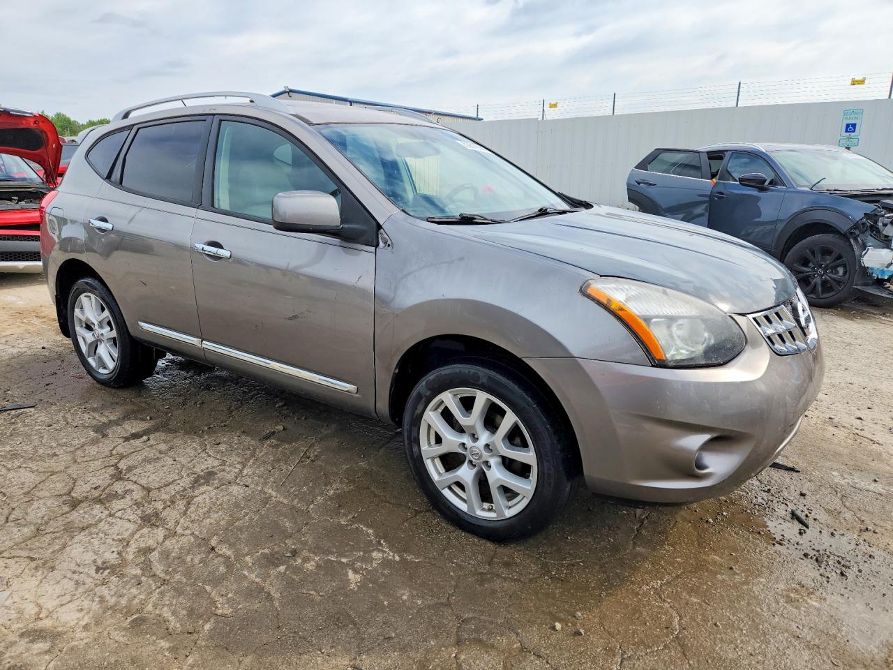 2011 NISSAN ROGUE S photo 10