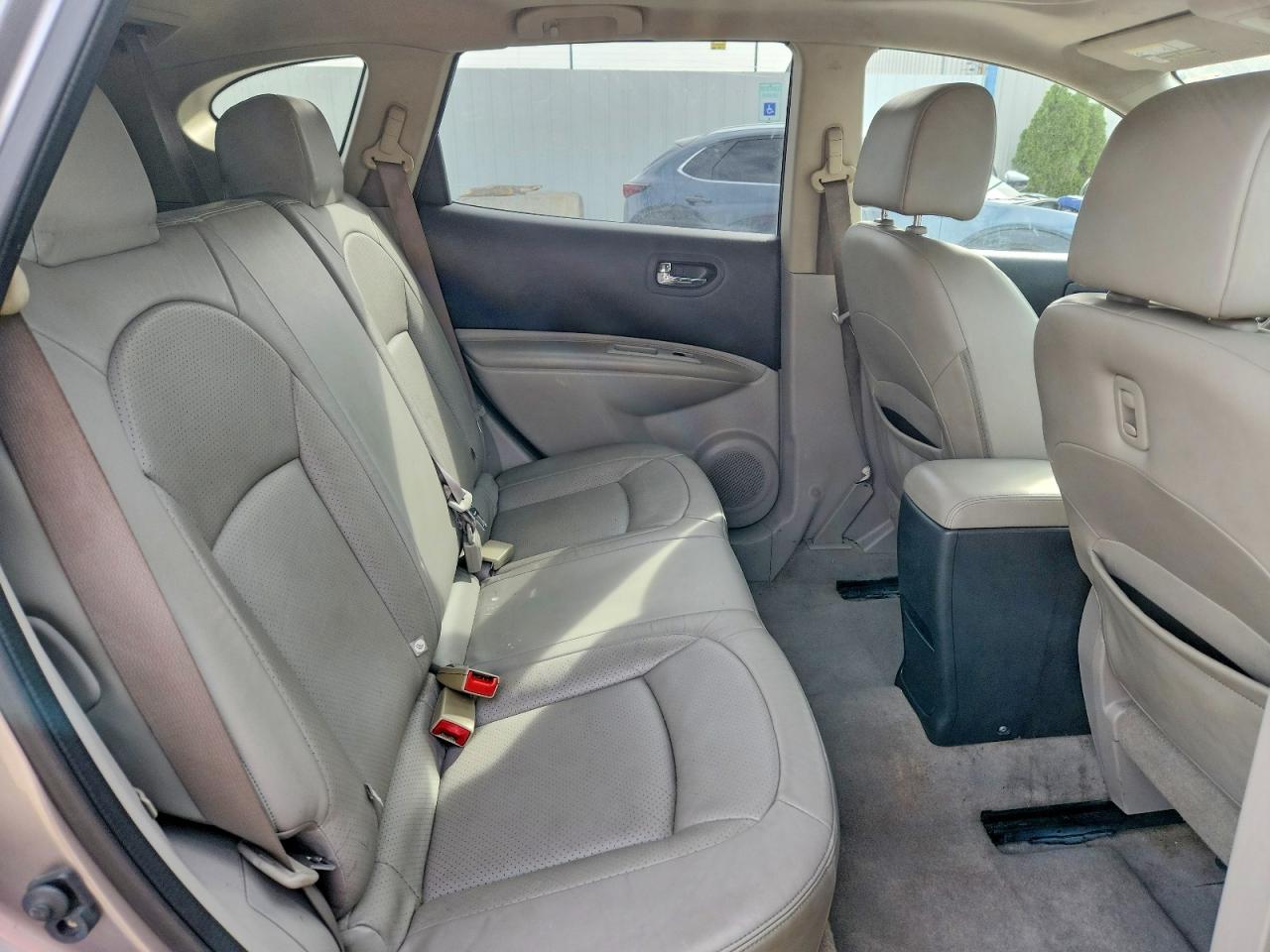 2011 NISSAN ROGUE S photo 31