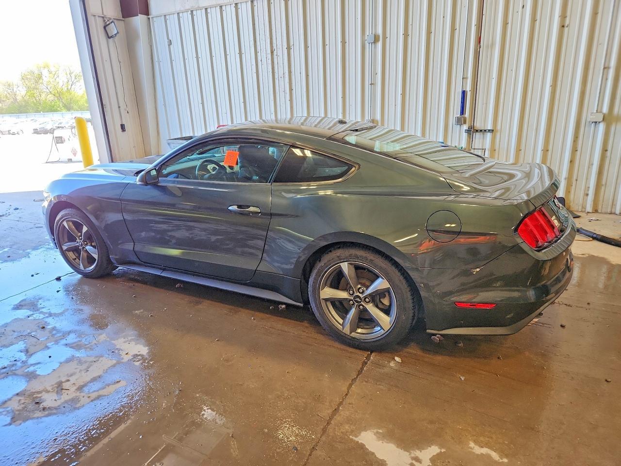 2015 FORD MUSTANG photo 3