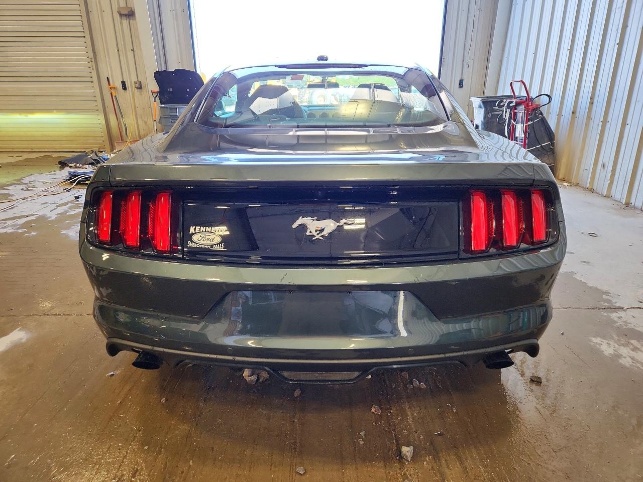 2015 FORD MUSTANG photo 11