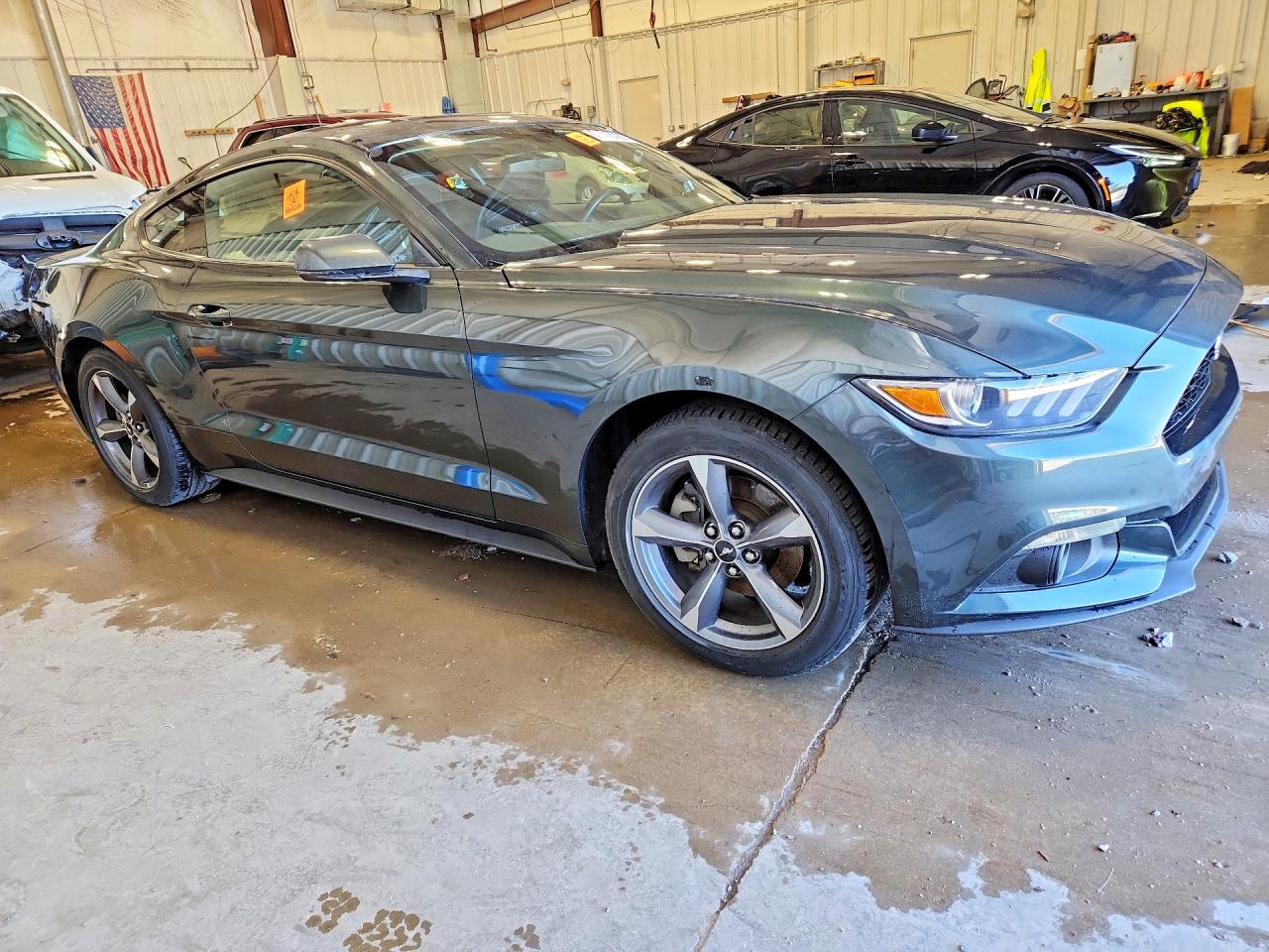 2015 FORD MUSTANG photo 7