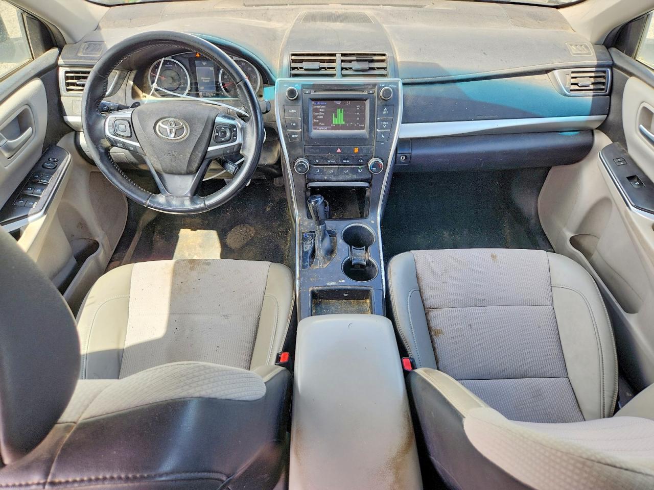 2017 TOYOTA CAMRY SE photo 22