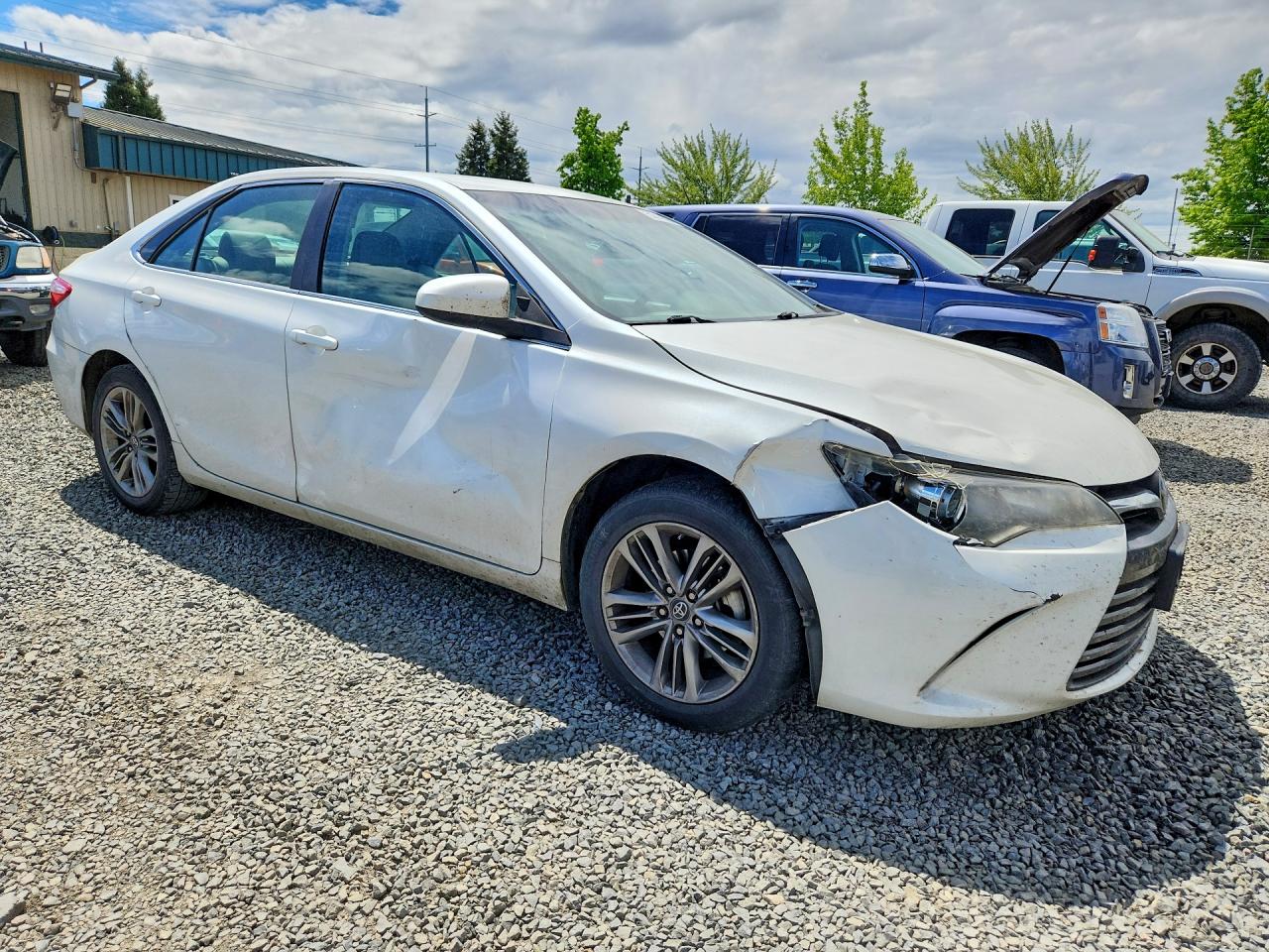 2017 TOYOTA CAMRY SE photo 10