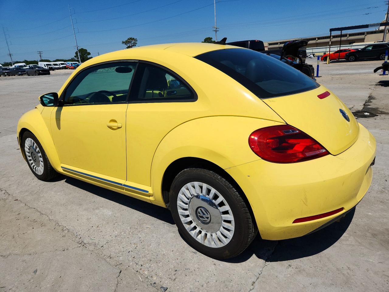2014 VOLKSWAGEN BEETLE photo 3