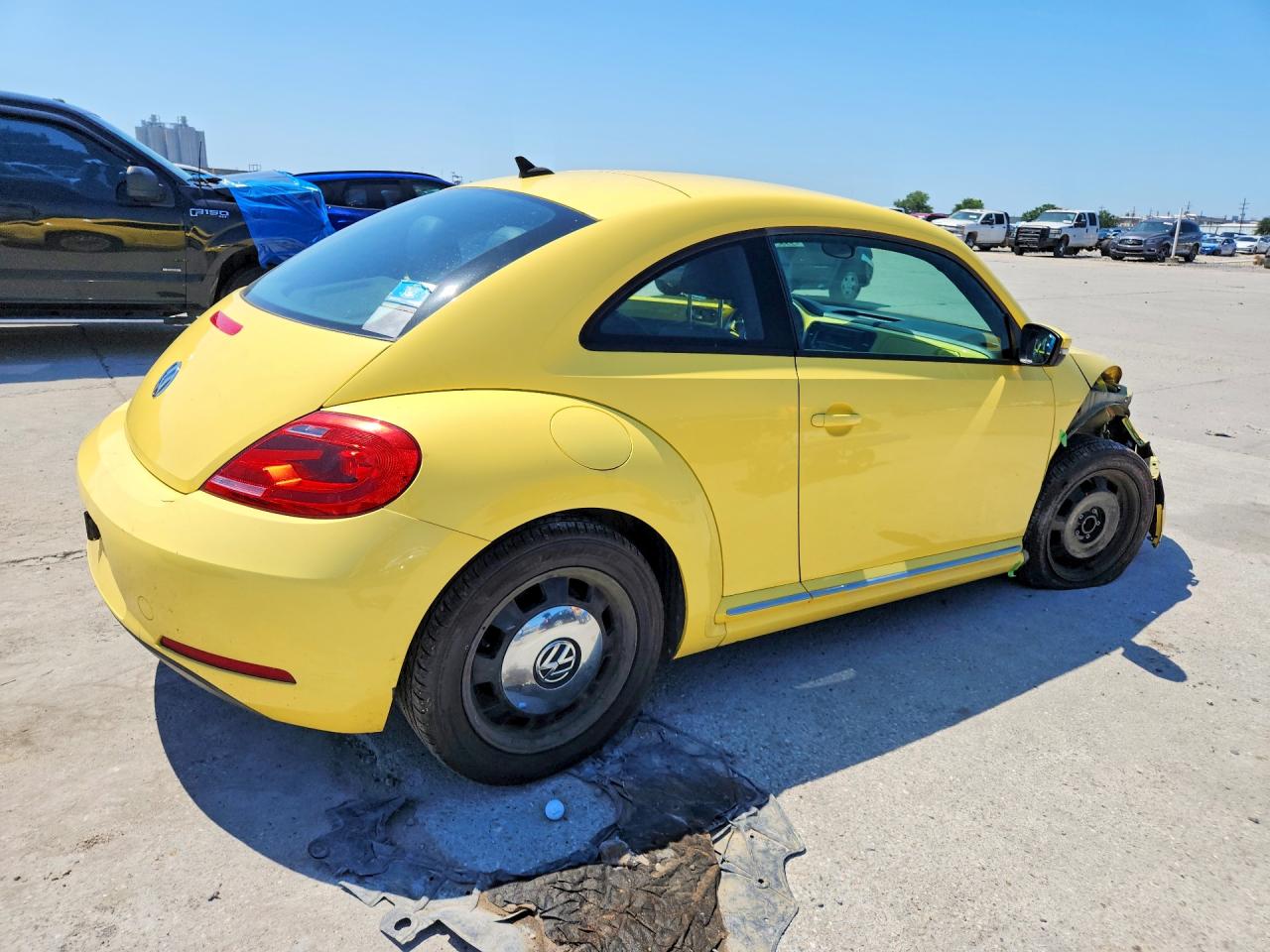 2014 VOLKSWAGEN BEETLE photo 5