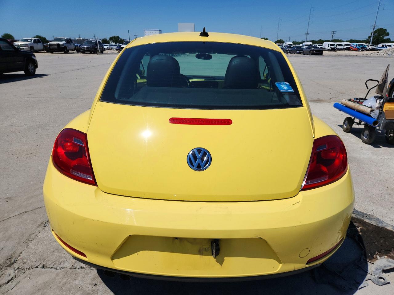 2014 VOLKSWAGEN BEETLE photo 11